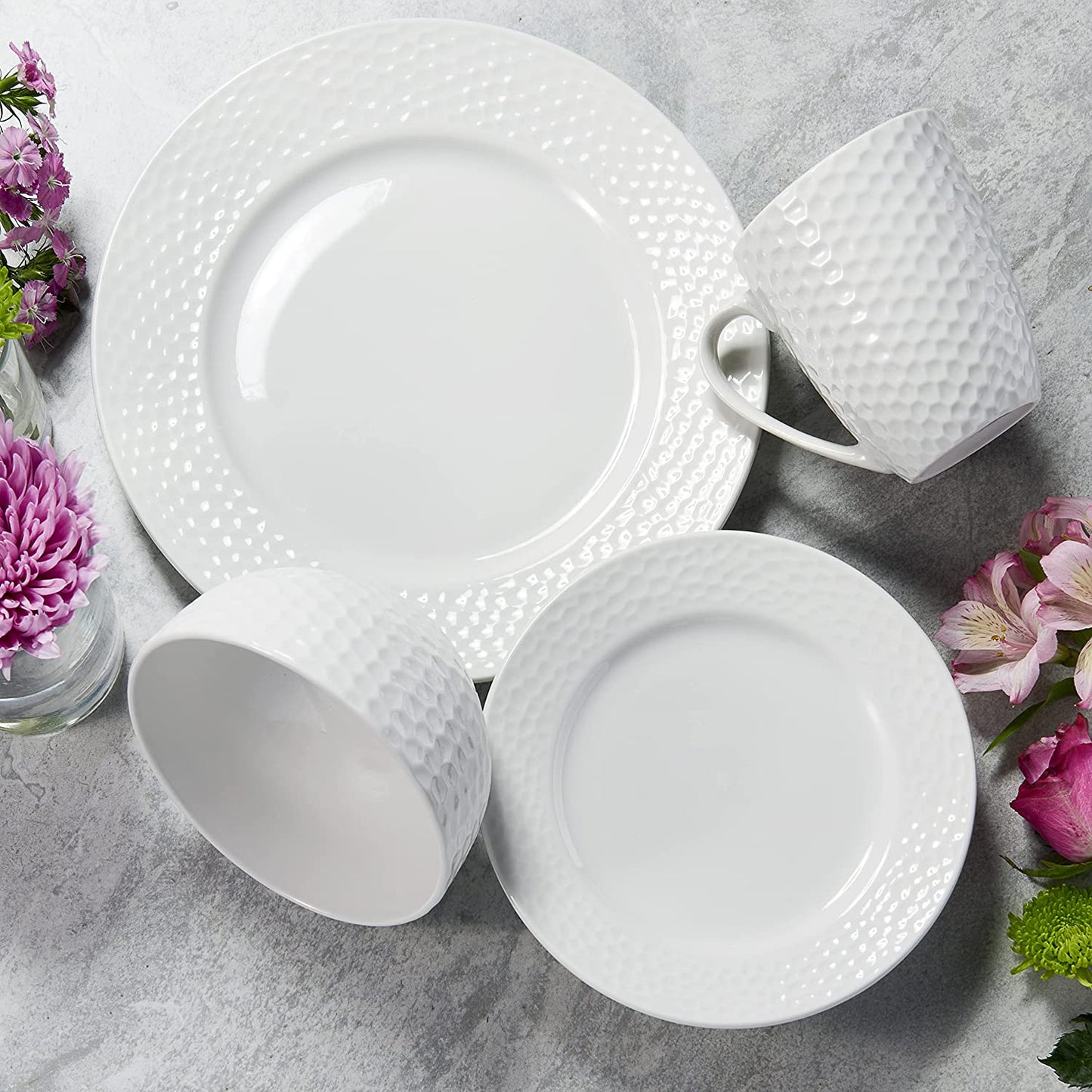 DARCIE PORCELAIN 16 PC DINNER SET: 10.5"DP, 7.5"S, 6"BW, 12oz Mug RB