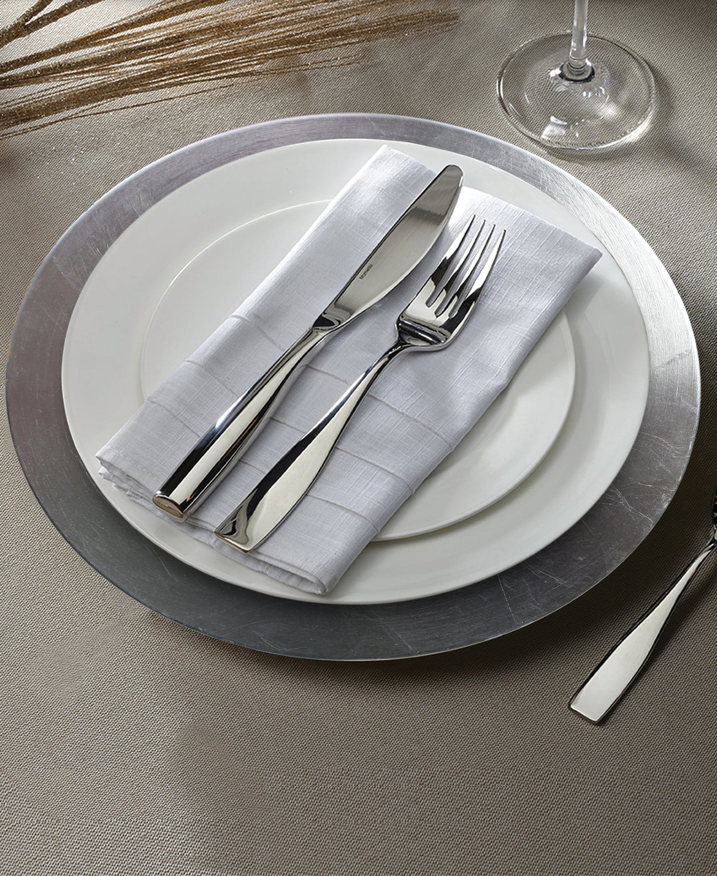 SILVER ROUND CHARGER PLATE 13" 12 PC SET