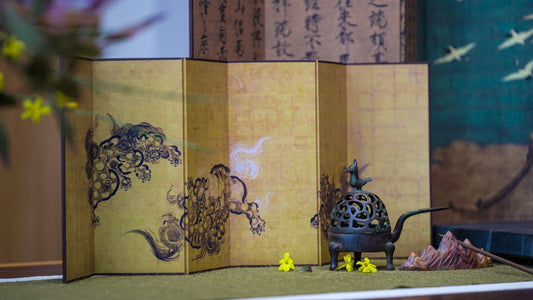 Japanese Zen "Dancing Lions" Mini Folding Screen (Byōbu) | Golden Leaf Double-Sided Guardian Lion Art | Traditional Komainu Desktop Décor | Wabi-Sabi Oriental Gift