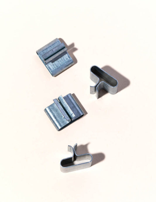 pre-inserted wood wick clips