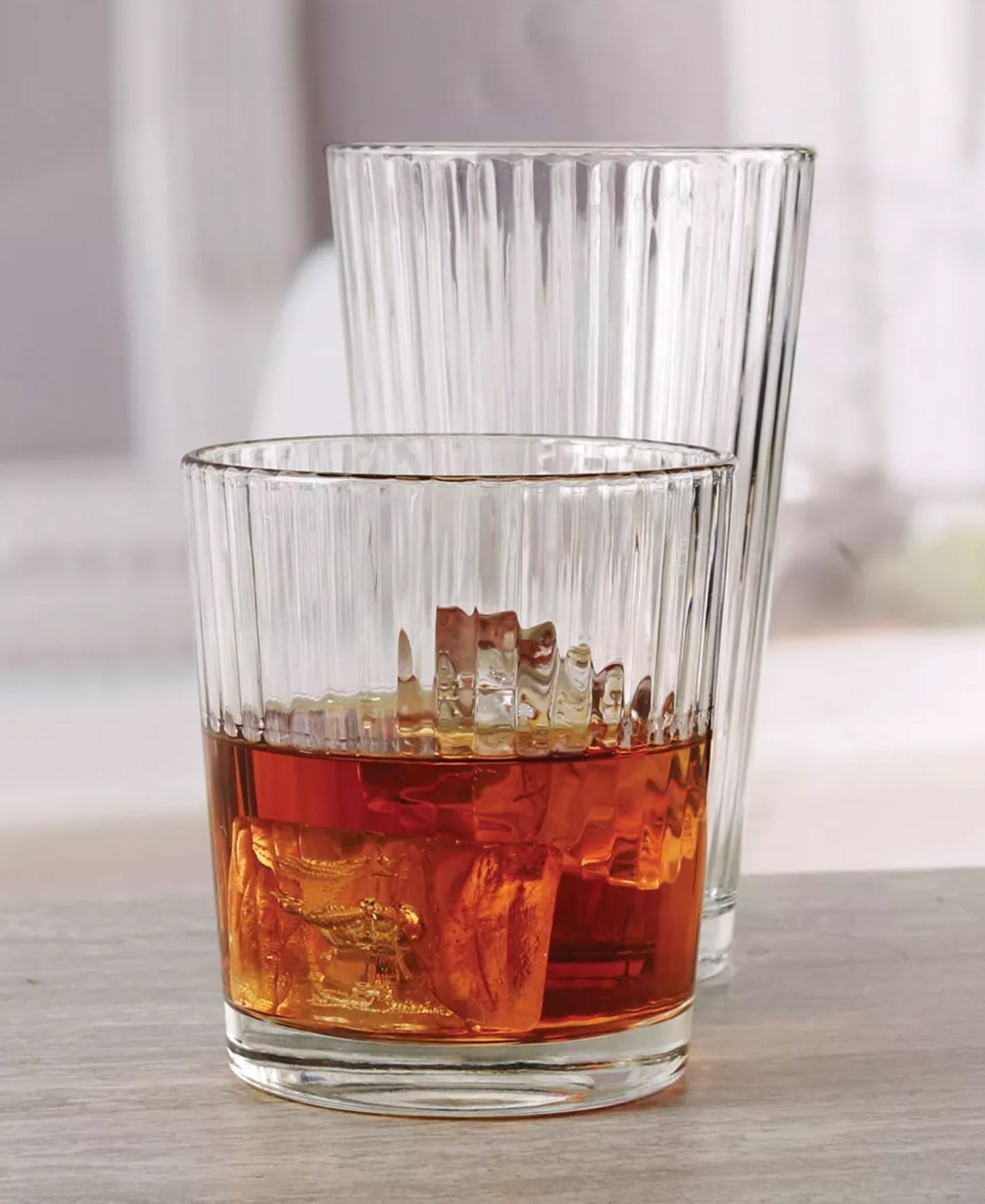 HILL STREET 16 PC ENTERTAINMENT SET   8 + 8 ,15.75oz + 12.5oz, remailer packing