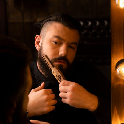 Wooden Beard Comb – Bearded Man