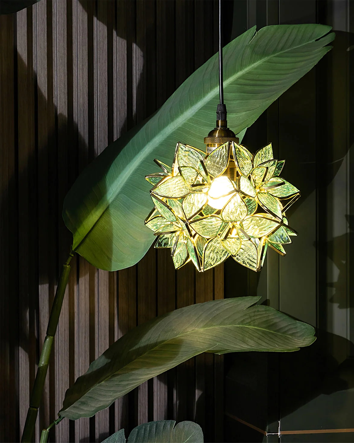 Floral Glass Pendant Lamp