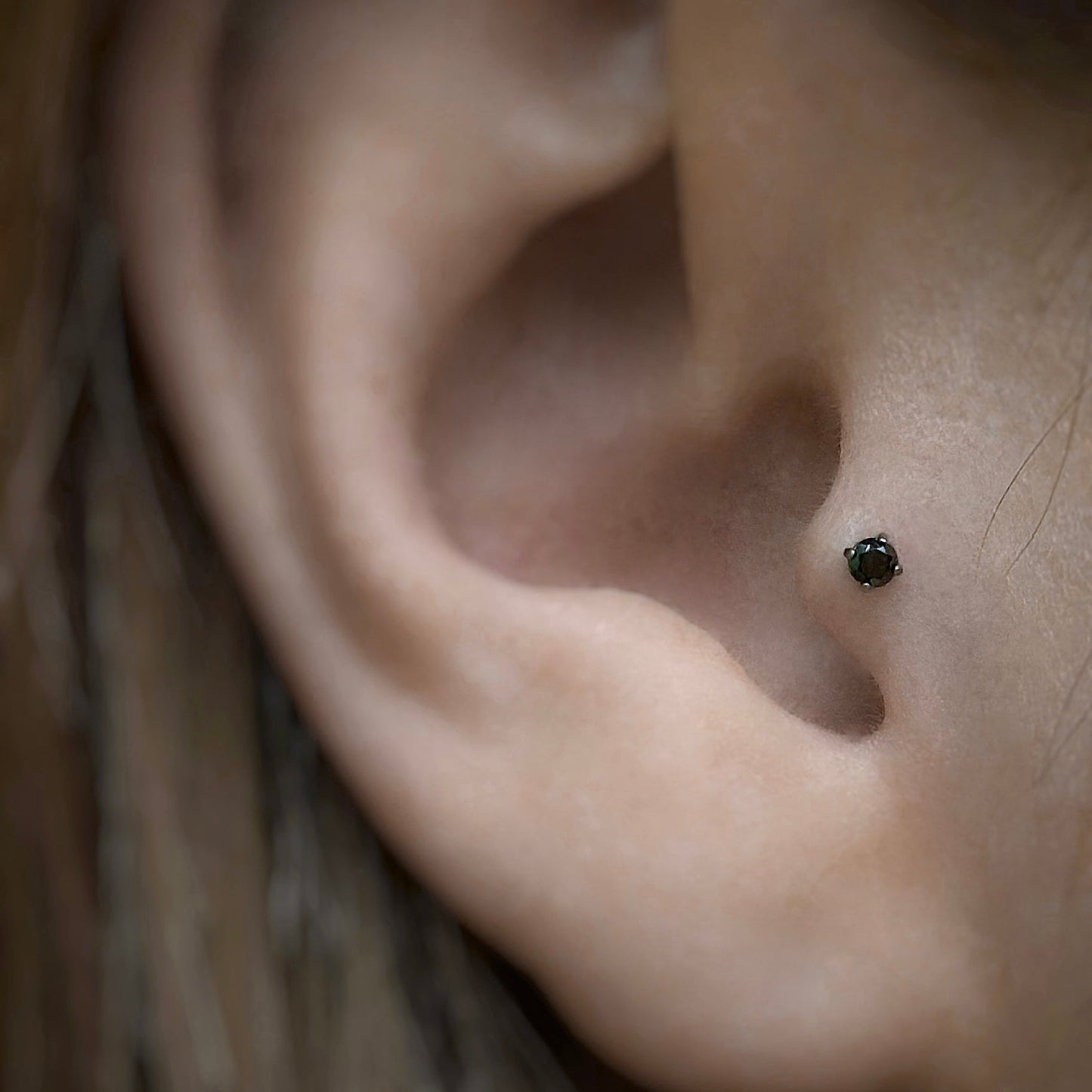 Classic Black 2mm CZ Threadless Labret Titanium Flat Back Earring