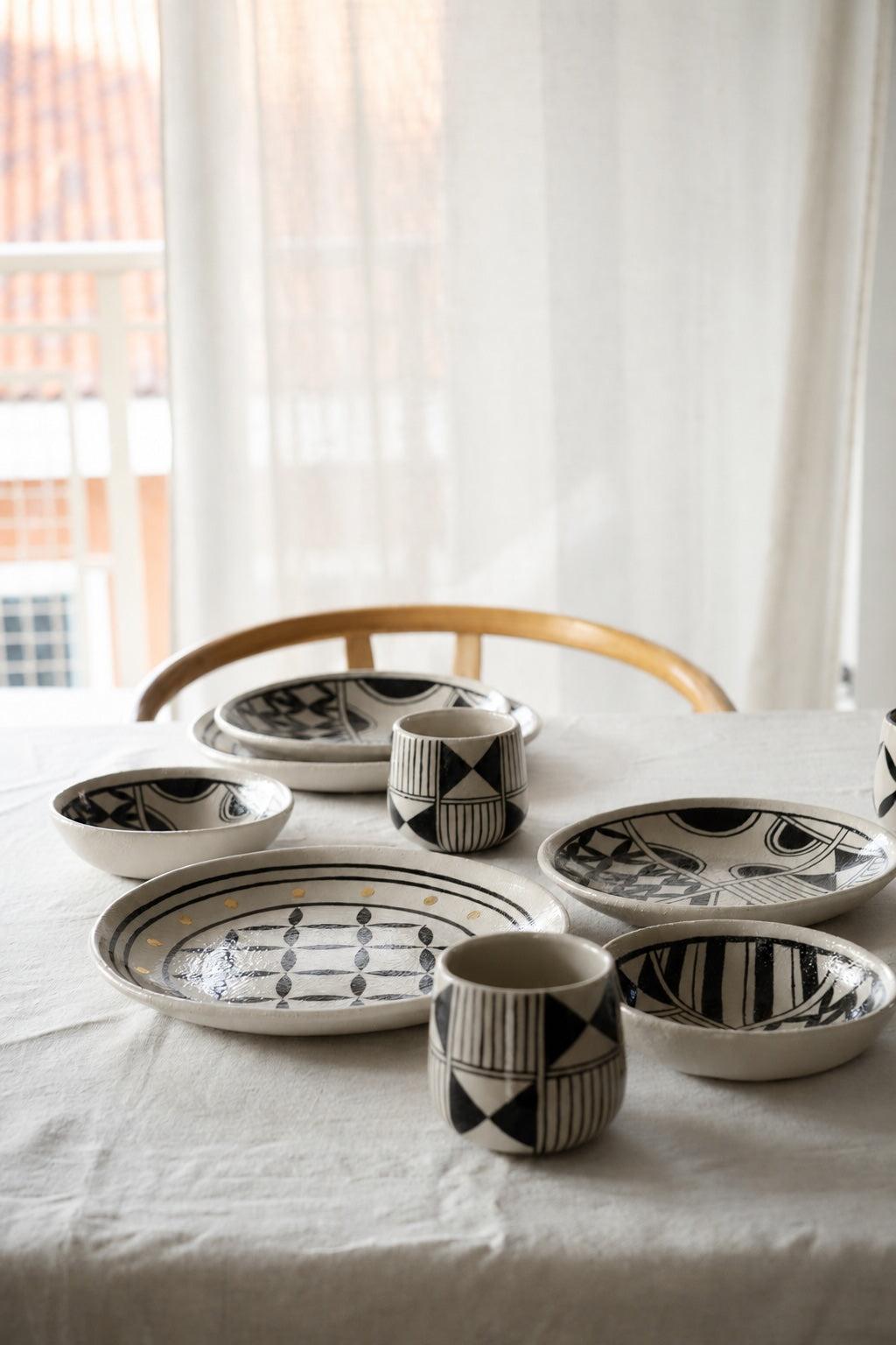 Hand Painted Stoneware Salad Plate: Heritage Collection