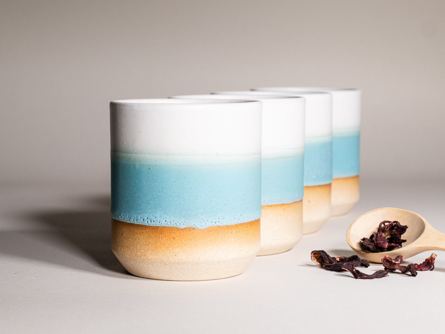 Smoothie Cup Turquoise White 14 oz Stoneware