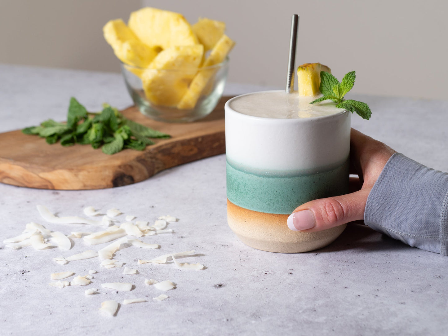 Smoothie Cup Green White 14 oz Stoneware