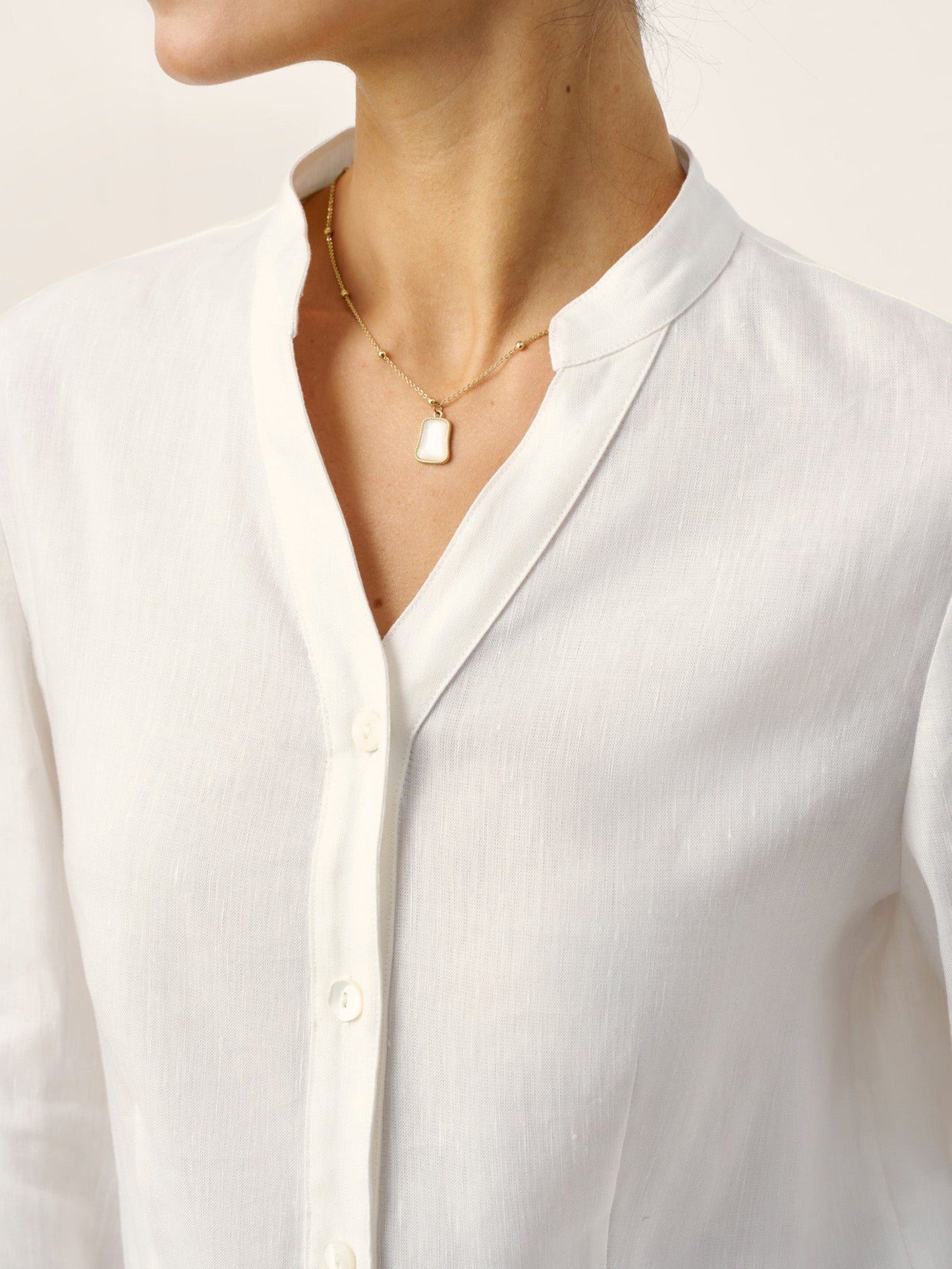 Linen-Lyocell Mandarin Collar Fitted Seam Shirt THORA