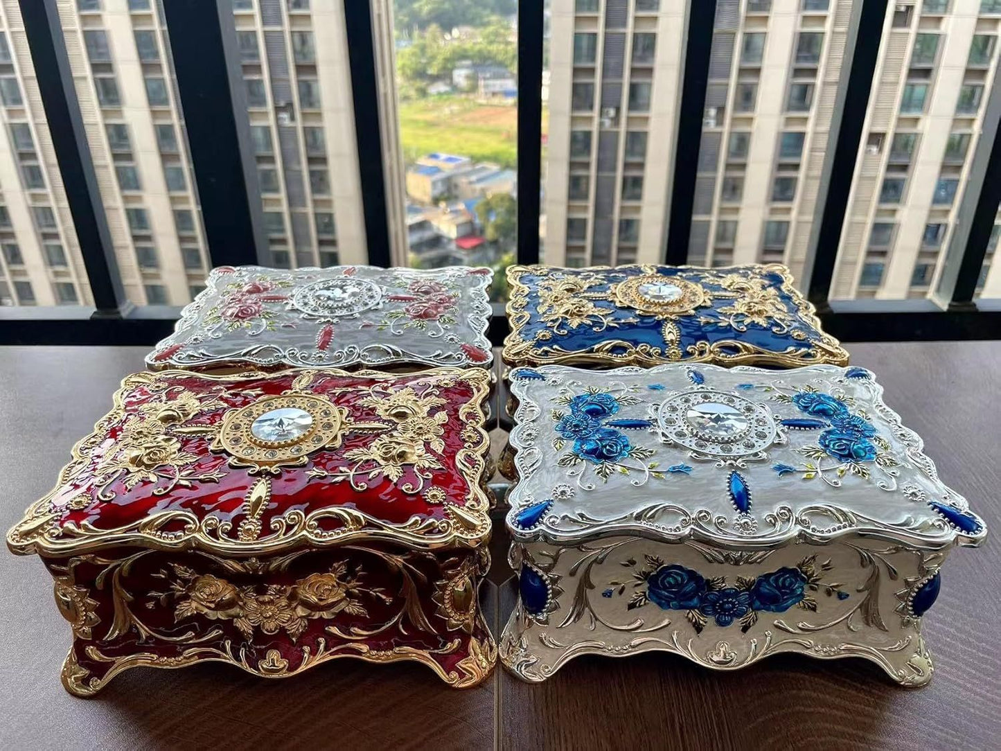 Ornate Pastoral-Style Jewelry Box – Velvet-Lined Gift for Girls & Women