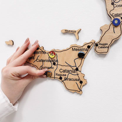 Wooden Map of Italy – Gold