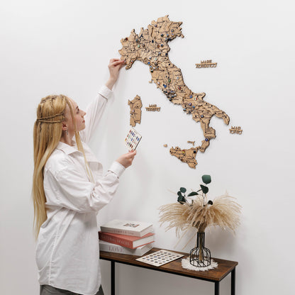 Wooden Map of Italy – Gold