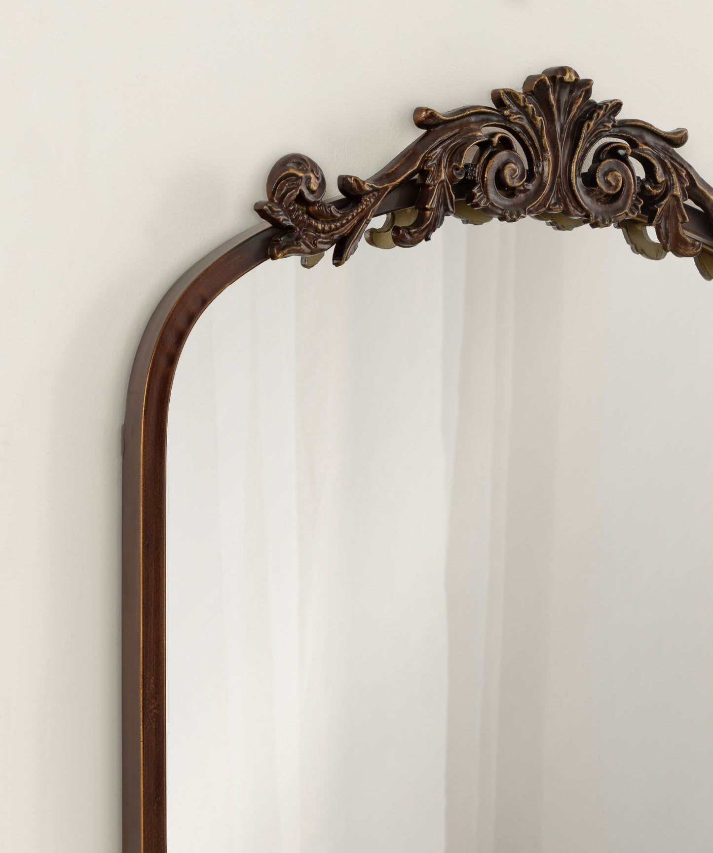 Arendahl Traditional Arch Mirror with Shelf