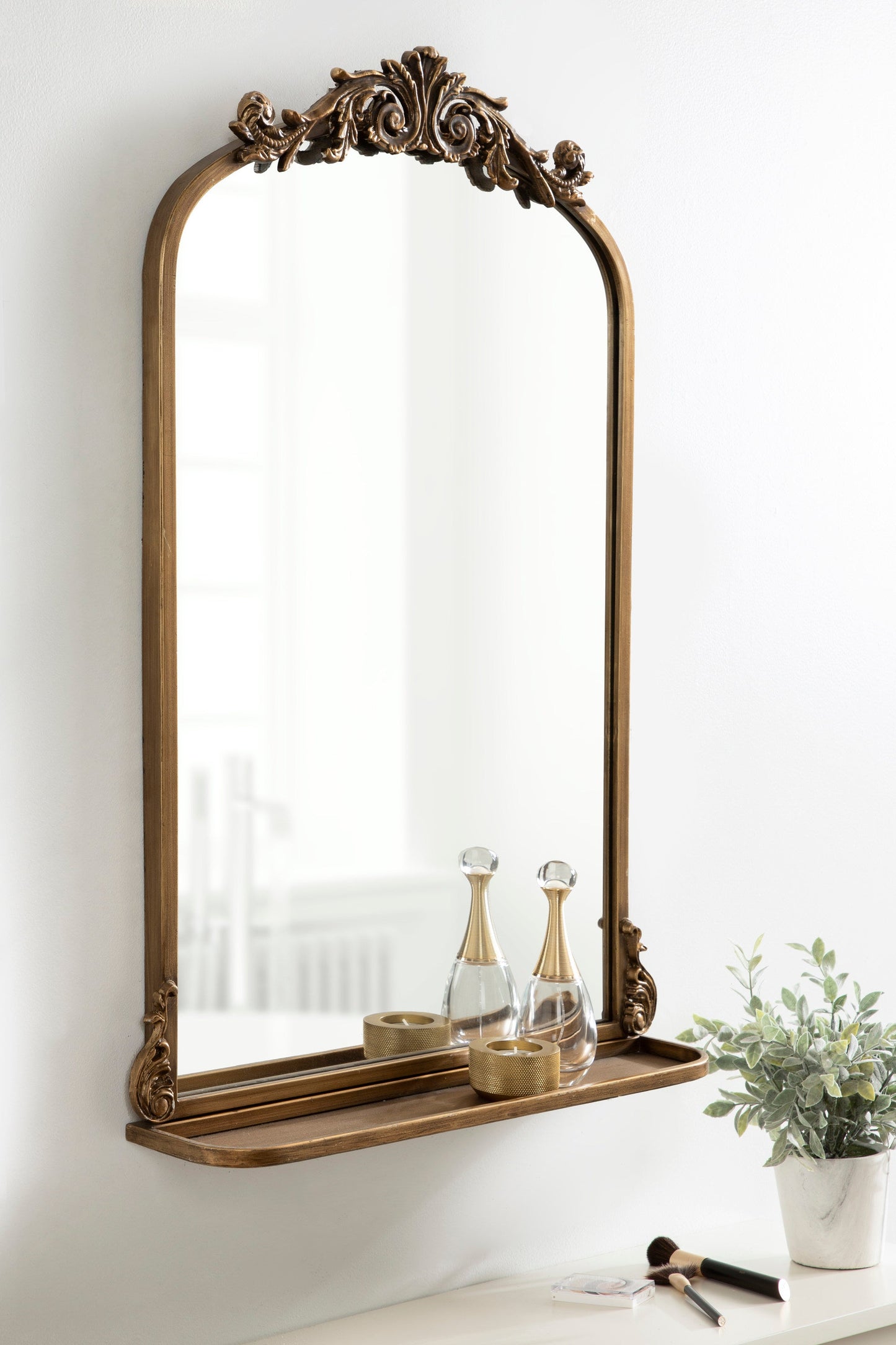 Arendahl Traditional Arch Mirror with Shelf