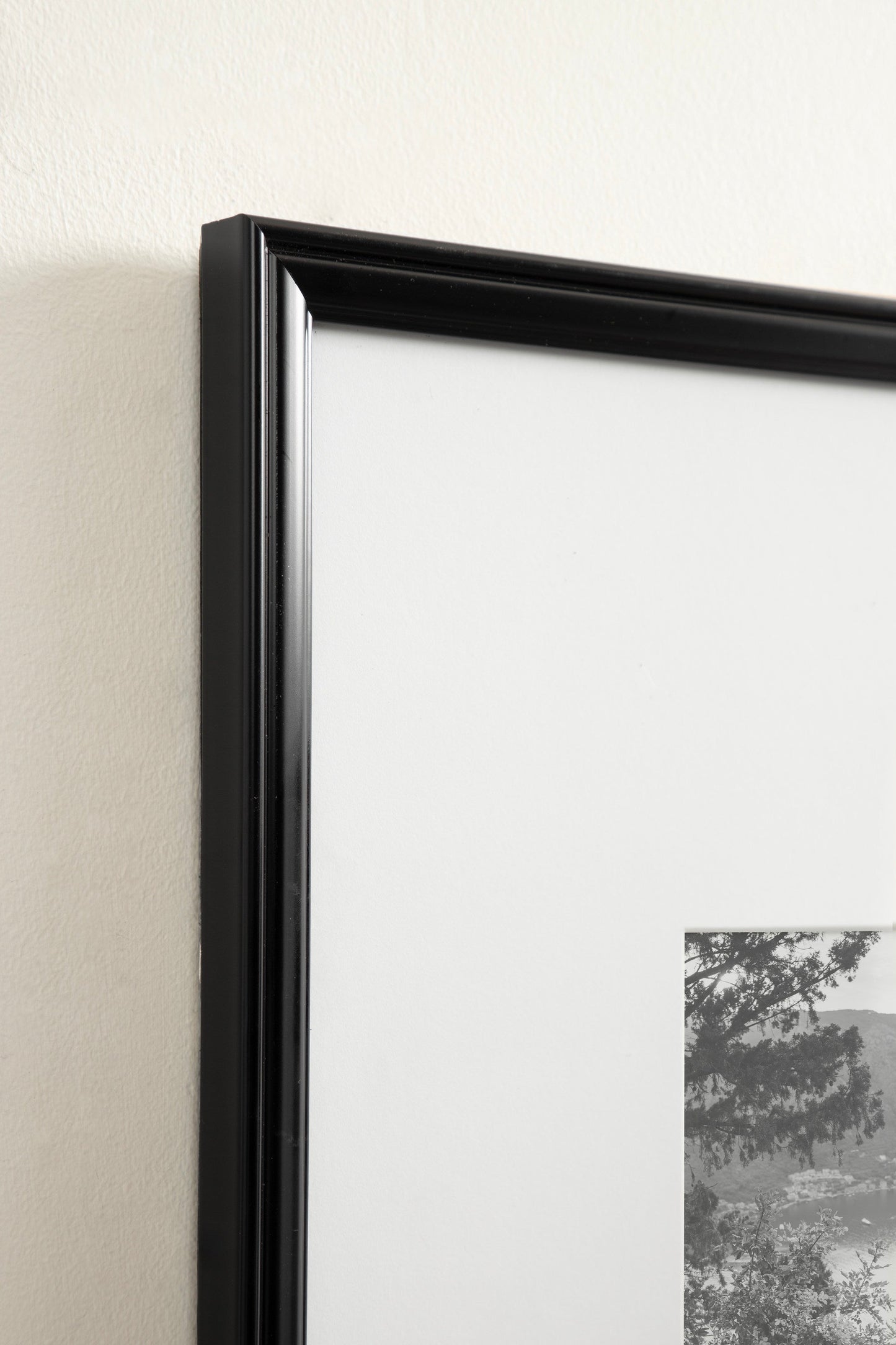 Adlynn Glam Wall Picture Frame Set