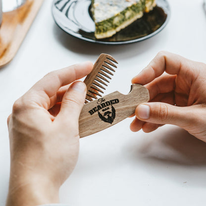 Wooden Beard Comb – Bearded Man